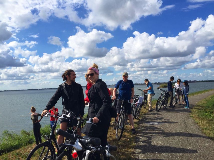 From Amsterdam: Countryside Bike Tour - Ransdorp and the flat church tower