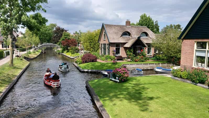 From Amsterdam: Giethoorn Small Group Tour with Boat Ride - Key points at a glance