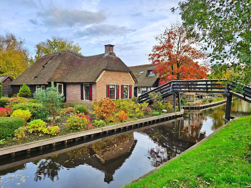 From Amsterdam: Giethoorn & Zaanse Schans Tour w/ Small Boat - Who will enjoy this tour most?