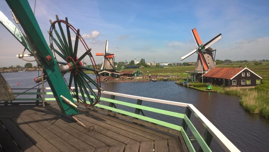 From Amsterdam: Keukenhof and Zaanse Schans Small Group Tour - Key points to know before booking