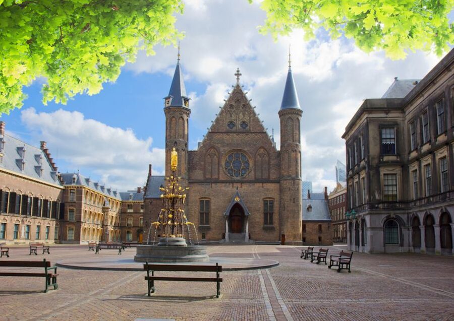From Amsterdam: Rotterdam and The Hague Tour in Spanish - Rotterdam after wartime destruction