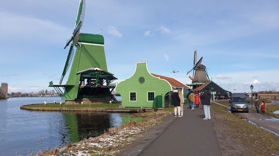 From Amsterdam: Small Group Zaanse Schans and Volendam Tour - Walking among the windmills at Zaanse Schans