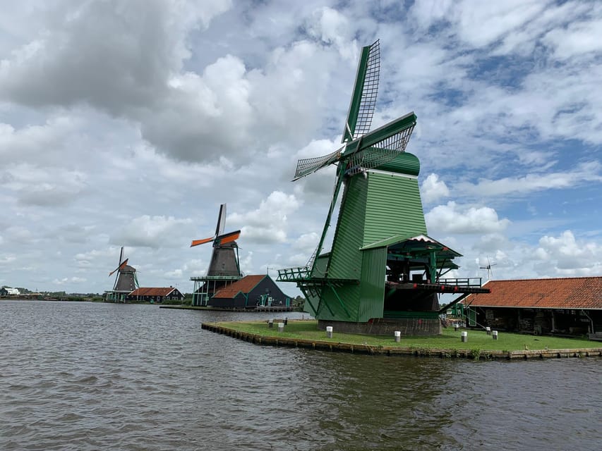 From Amsterdam: visit Zaanse Schans, Muiderslot and more! - Why this day covers so much of the Netherlands