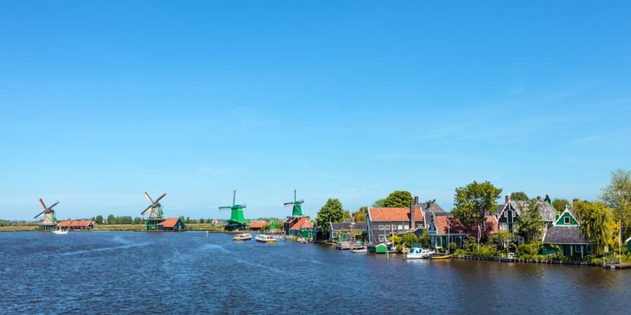 From Amsterdam: Windmills of Zaanse Schans Tour - Meeting at De Ruijterkade 153