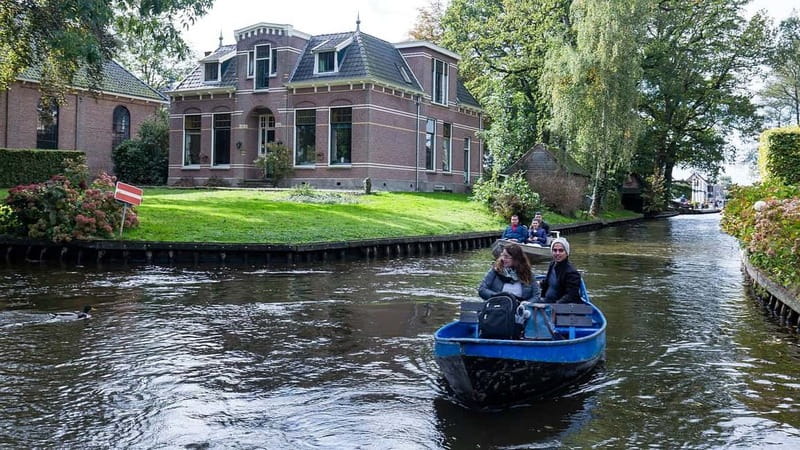 From Amsterdam: Zaanse Schans and Giethoorn Countryside Trip - Is $516 per person good value?