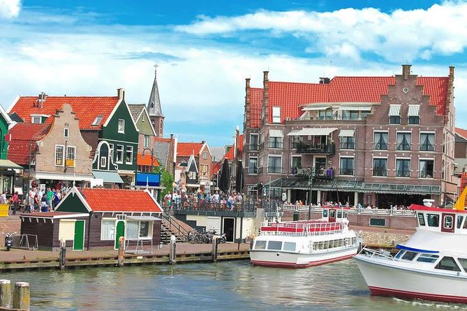 From Amsterdam: Zaanse Schans, Volendam, Giethoorn with Boat Tour - Who should book this experience?