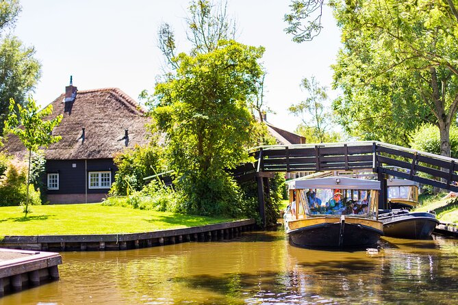 Giethoorn and Afsluitdijk Day Trip from Amsterdam with Boat Trip - Why Giethoorn makes such a good day trip