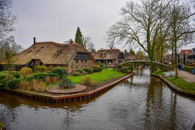 Giethoorn Guided DayTrip from Amsterdam - Leaving Amsterdam for Giethoorn
