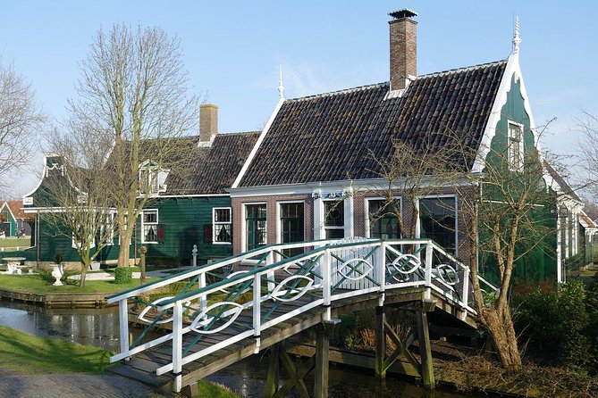 Giethoorn Private Tour, Canal Cruise and Windmills from Amsterdam - Guides, communication, and what to clarify