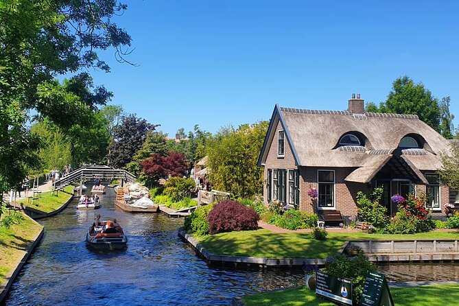 Giethoorn, Zaandam & Zaanse Schans Day Tour w/ Small Boat Ride - Key points to know before booking