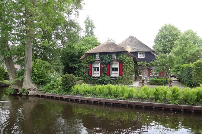 Giethoorn, Zaandam & Zaanse Schans Day Tour w/ Small Boat Ride - Who should choose this day trip