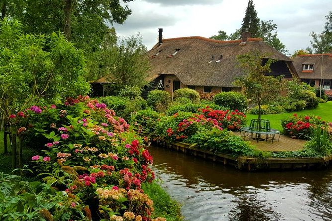 Giethoorn, Zaanse Schans Windmills Guided Day Trip from Amsterdam - The guide can shape the whole experience