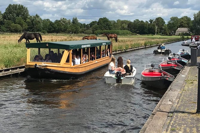 Giethoorn, Zaanse Schans Windmills Guided Day Trip from Amsterdam - Who should book this day trip