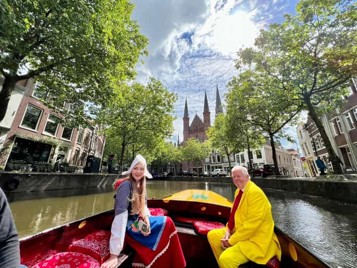Gouda: Open Boat City Canal Cruise - Seeing Gouda from the water