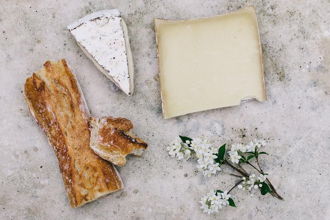 Gouda Private Walking Tour: History, Architecture & Cheese - What the private guide adds