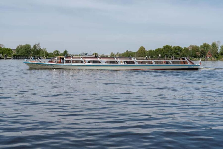 Groningen: City Canal Cruise - Recorded Commentary in Three Languages
