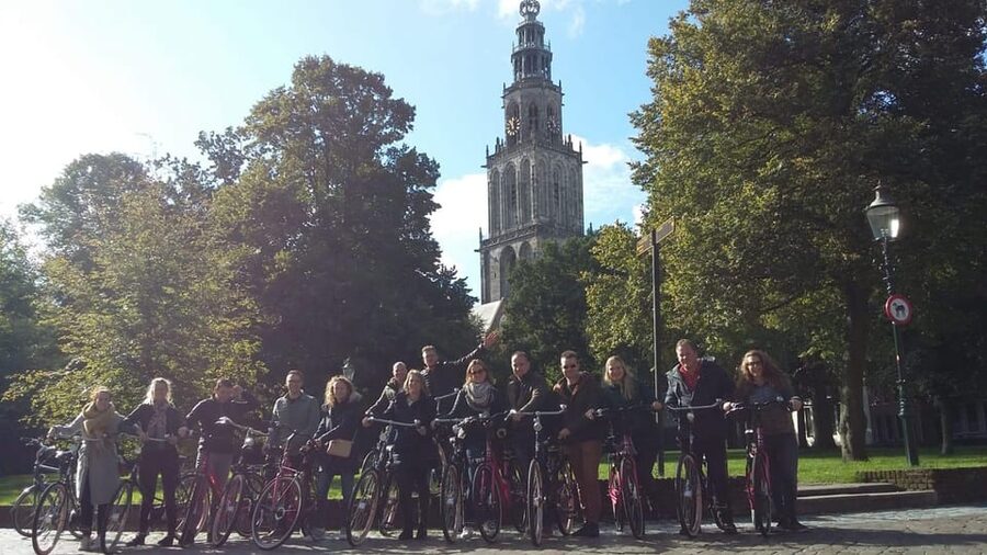 Groningen: City Highlights Bike Tour - The Groninger Museum sets the tone