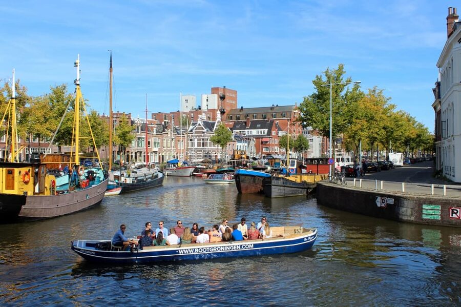 Groningen: Evening Cheese and Wine cruise - Noorderhaven and Groningen’s living boats