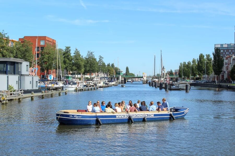 Groningen: Open Boat City Canal Cruise - Prinsenhof, the Stadsschouwburg, and Martinitoren