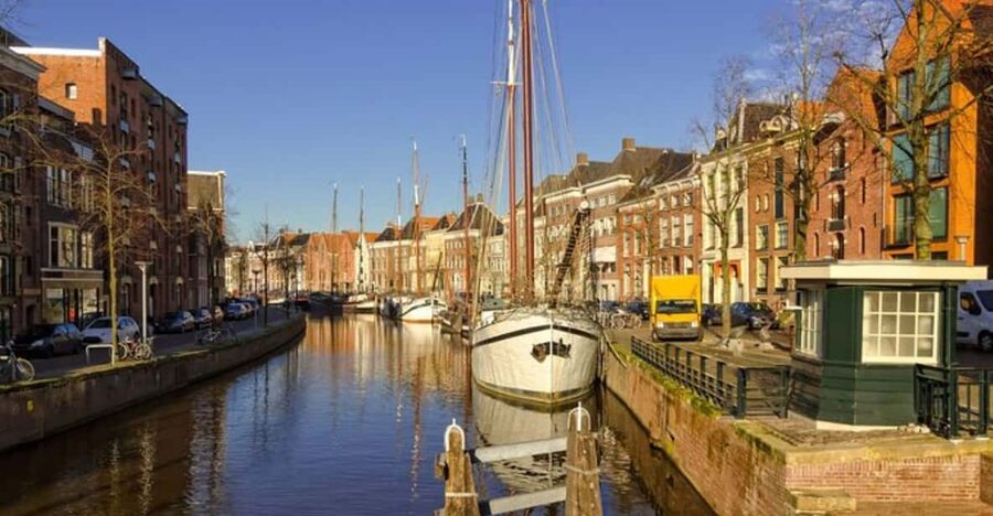 Groningen: Private custom tour with a local guide - A private first look at Groningen