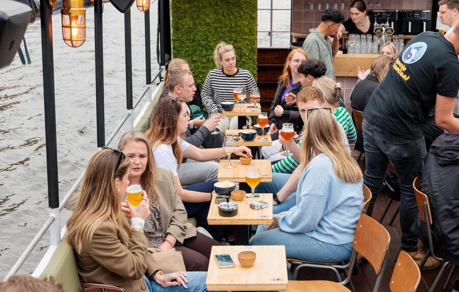 Groningen: Terrace Boat Experience with a Cozy Bar - The important difference from a historical cruise