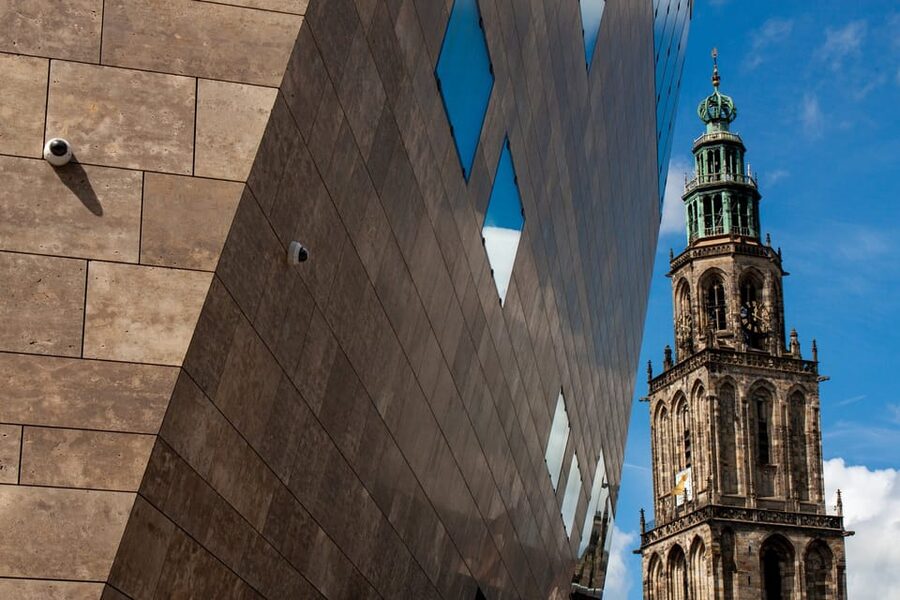 Groningen: Walking Tour with Local Guide - Guide style and language choices