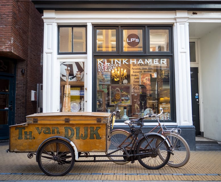 Groningen: Walking Tour with Local Guide - Bikes, student life, and the everyday Groningen