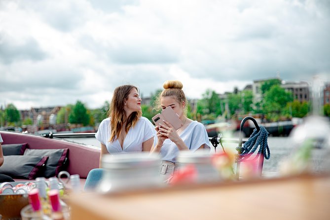 Guided Amsterdam Canal Cruise – Snacks & Drinks on board(1 Hour) - Herengracht and the grand houses of the Golden Age