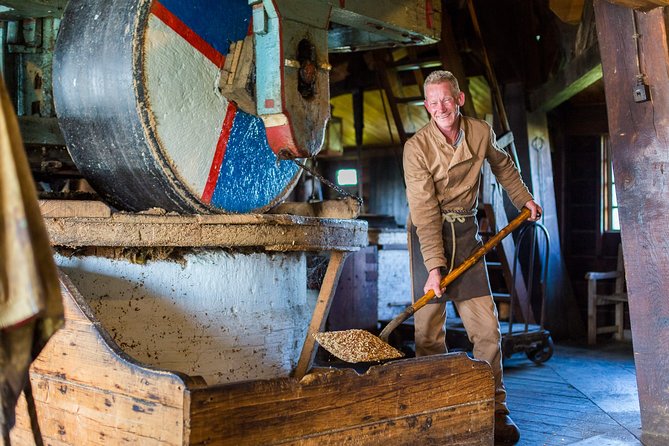 Guided Day Trip - Volendam, Zaanse Schans, Marken & Edam - What the $42.17 starting price really gives you