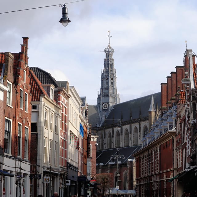 Haarlem: City Highlights Walking Tour - Amsterdamse Poort and the city beyond its old gates