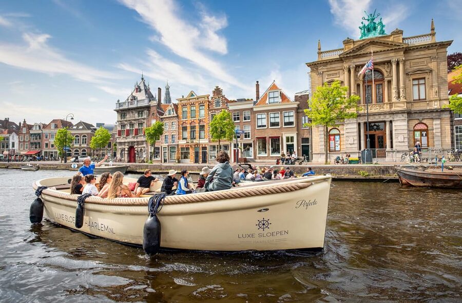 Haarlem: De Adriaan Windmill Tour + Open Canal Cruise - Inside Windmill De Adriaan
