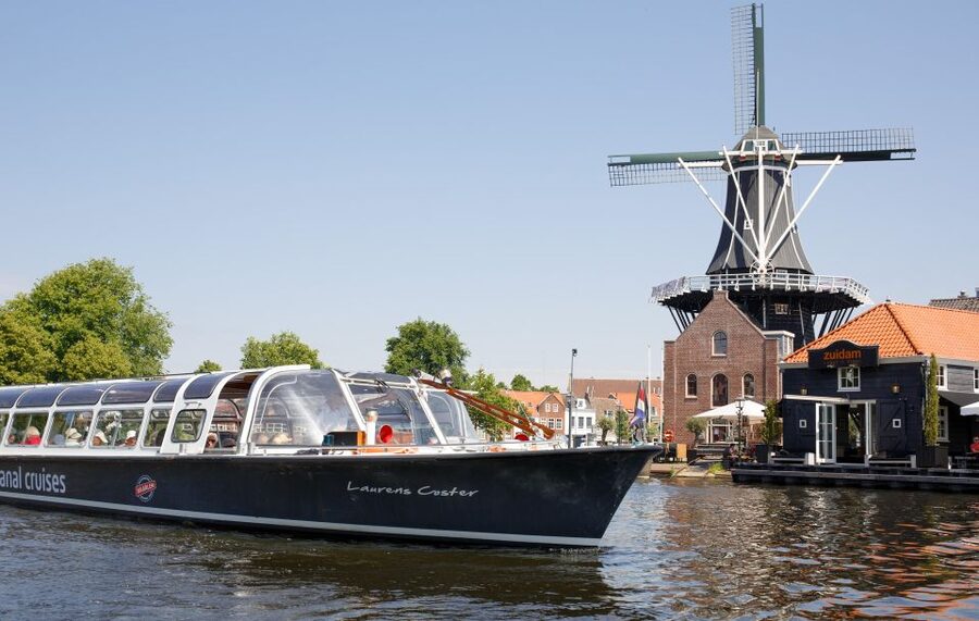 Haarlem: Dutch Windmill & Spaarne River Sightseeing Cruise - The Unicorn windmill and the longer river view