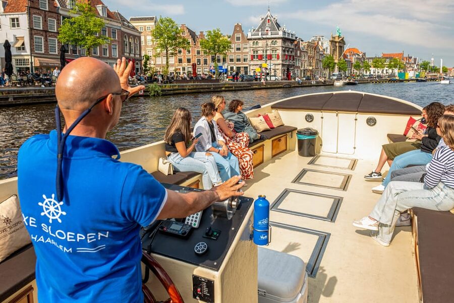 Haarlem: Guided Highlights Canal Cruise on Open Boat - Starting beside Haarlem’s 1779 windmill
