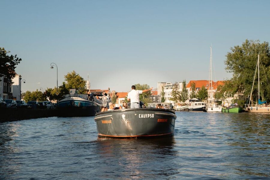 Haarlem Private Canal Tour with Bites and Unlimited Drinks - How much value do you get for $46?