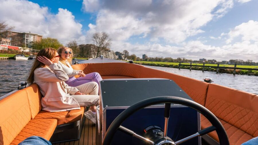 Haarlem: Self-Drive Private Electric Boat Rental - Starting at Industrieweg 7