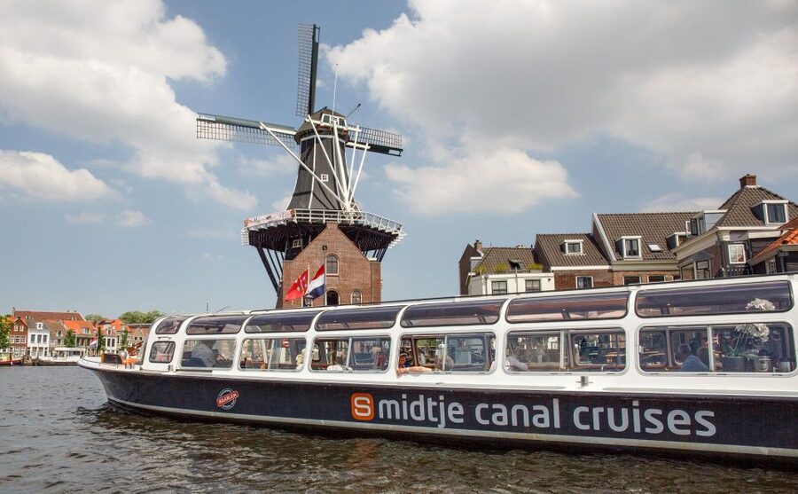 Haarlem: Sightseeing Canal Cruise through the City Center - De Adriaan, Haarlem’s most striking landmark from the boat
