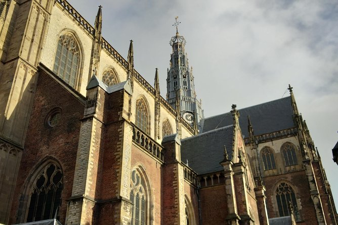 Haarlem Walking Tour. Unknown and Surprising - Five details that shape the experience