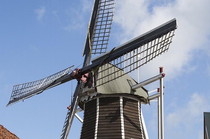 Hattem's Windmills, Bakeries and Ghosts: A Self-Guided Audio Tour - Ghosts at the former castle forecourt