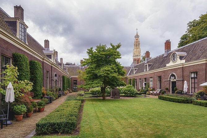 Highlight Bike Tours Haarlem - Starting at Stationsplein, Haarlem’s practical gateway