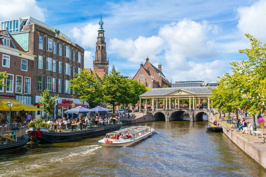 Historical Leiden: Private Walking Tour with a Local Guide - Canals and centuries-old streets