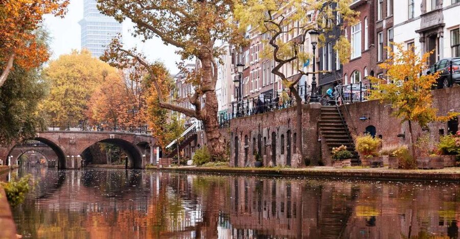 Historical Utrecht: Private Walking Tour with a Local Guide - Should you book the Historical Utrecht private tour?