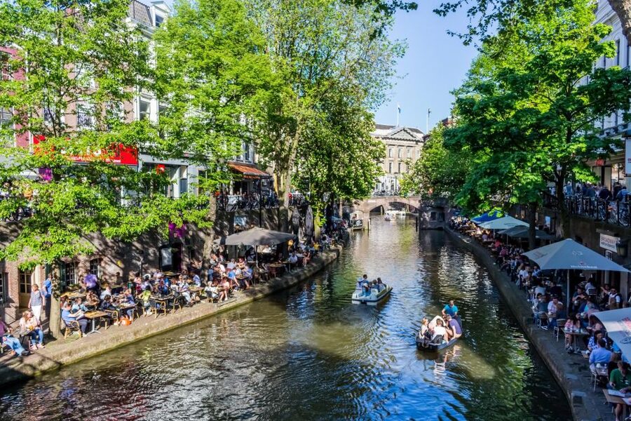 Historical Utrecht: Private Walking Tour with a Local Guide - The canals and their unusual lower level