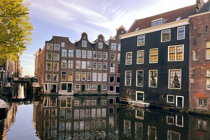 Historical Walking Tour, private with local Dutch guide - From the Weeping Tower into old Amsterdam
