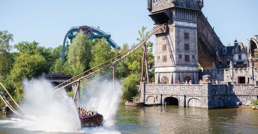 Kaatsheuvel: Efteling Theme Park Day Admission Ticket - Raveleijn and Aquanura add live spectacle