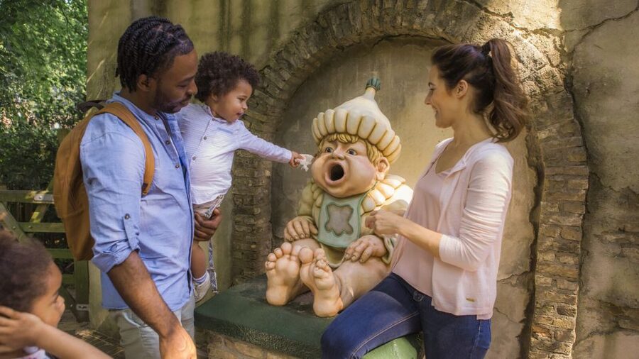 Kaatsheuvel: Efteling Theme Park Day Admission Ticket - Food, parking, and getting to Kaatsheuvel