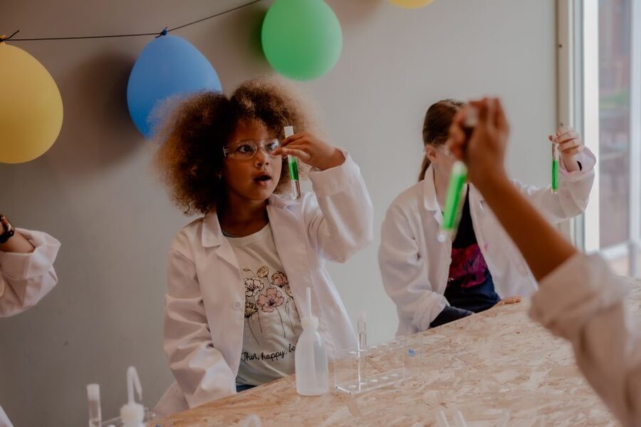 Kerkrade: Discovery Museum Entry Ticket - Test ideas at the hands-on installations