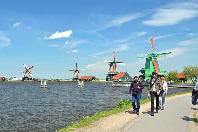 Keukenhof, Flower Fields, Volendam and Zaanse Schans Small-Group Tour - Windmills and crafts at Zaanse Schans