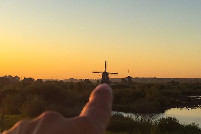 Kinderdijk Bike Tour - Cycling through the polders and village lanes