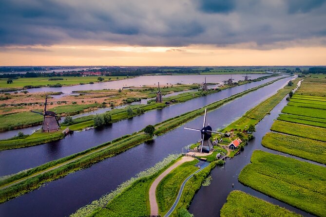 Kinderdijk Windmills and Delft Small-Group Tour from Amsterdam - Kinderdijk and 700 years of water control