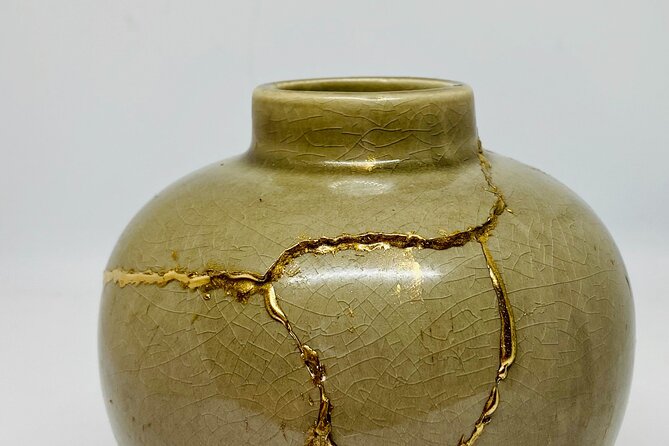 Kintsugi Workshop "The art of Imperfection" - The Symbolic Break and the First Repair